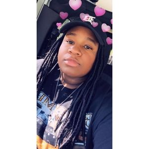 Meet your Posher, Davonda